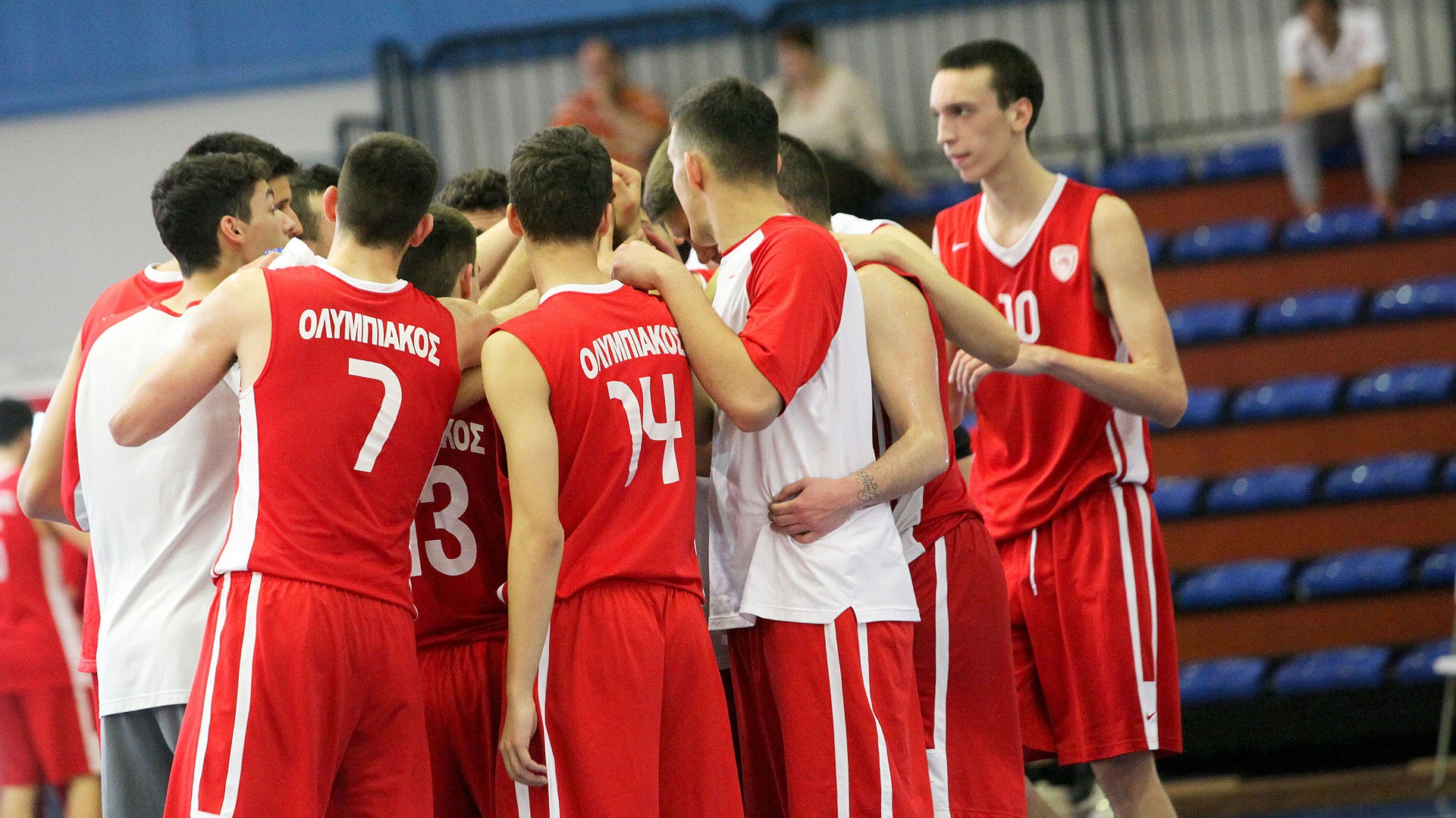 The U18 team wins the Greek Championship!!! (pics+video) - Olympiacos BC