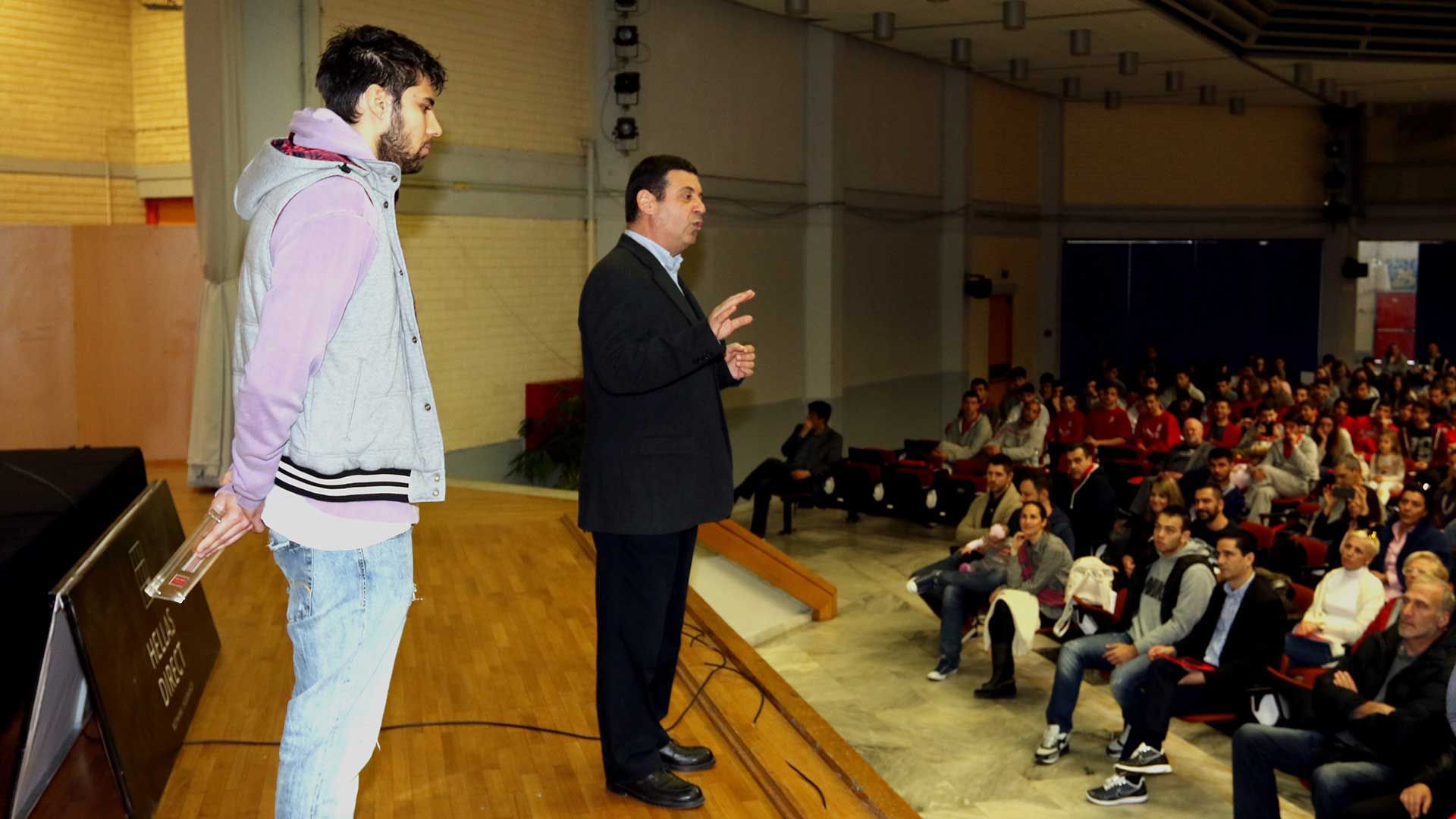 Η γιορτή των Ακαδημιών του Θρύλου (Video - Pics)