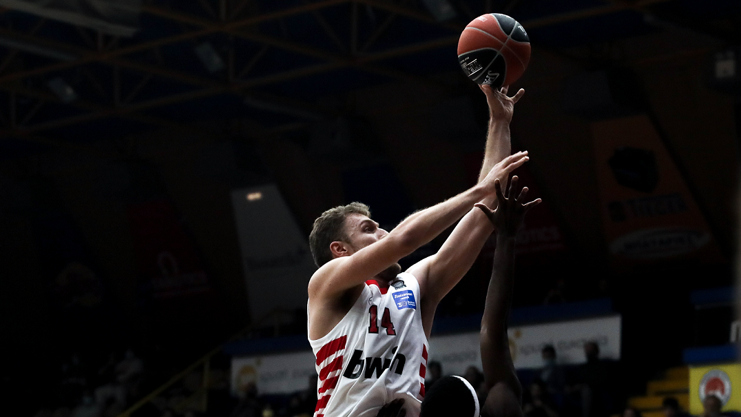 An easy evening at Peristeri!