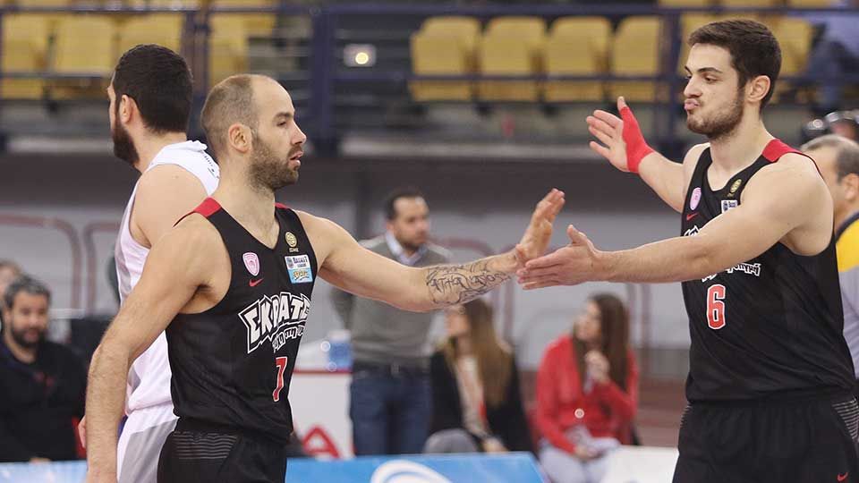 Με τη σφραγίδα του αρχηγού