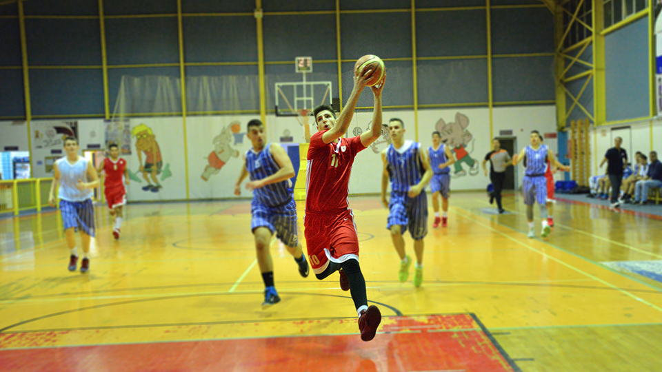 Δύο στα δύο για τους μικρούς