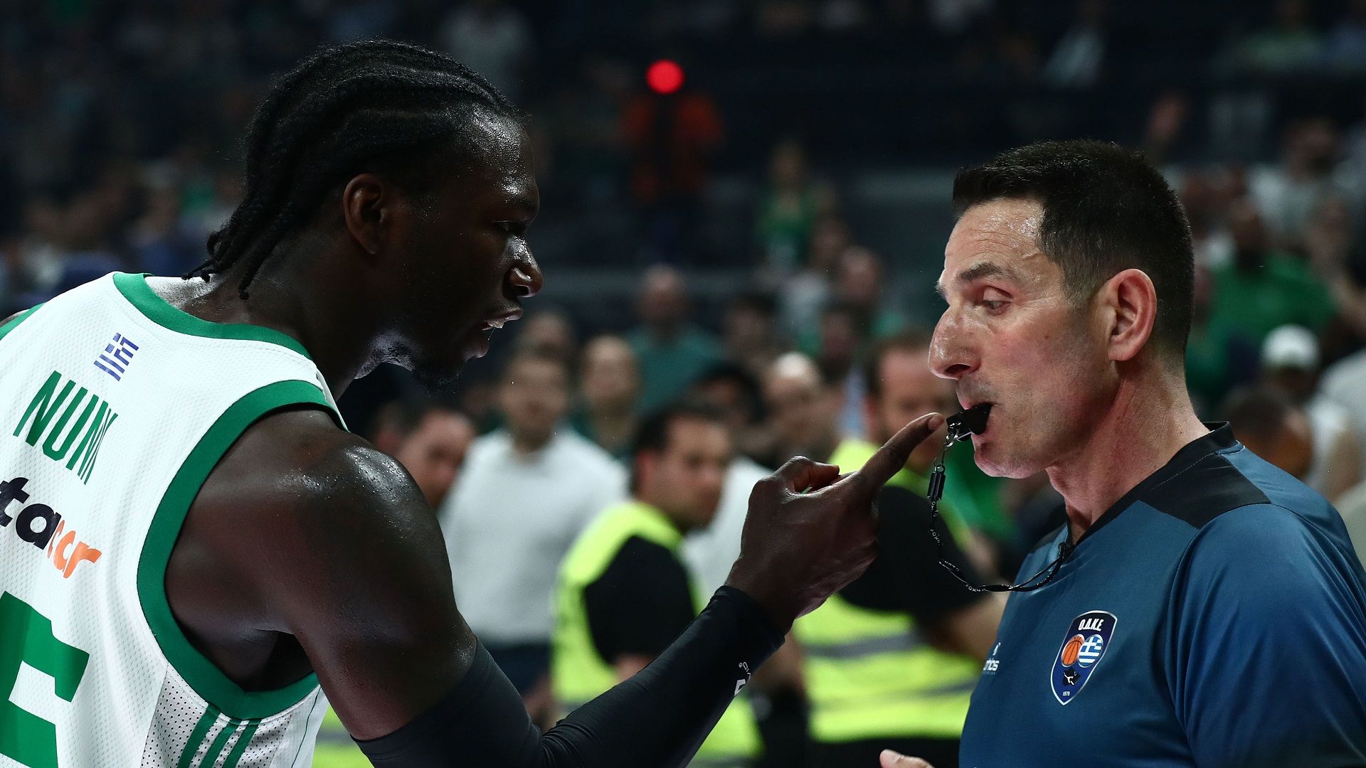 Καταγγελία για Ναν