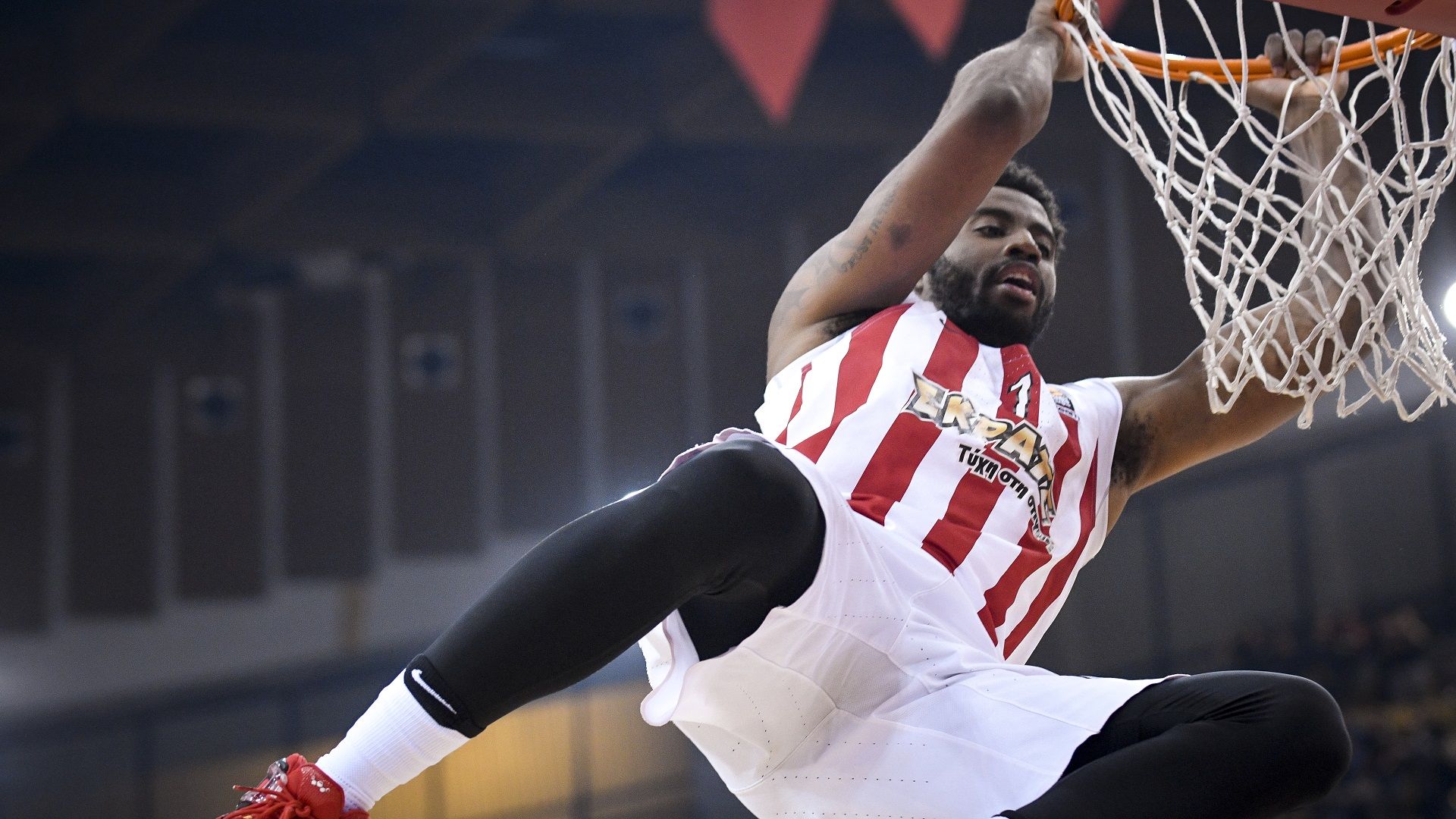 Βαριά ήττα στο ΣΕΦ από την Μπαρτσελόνα