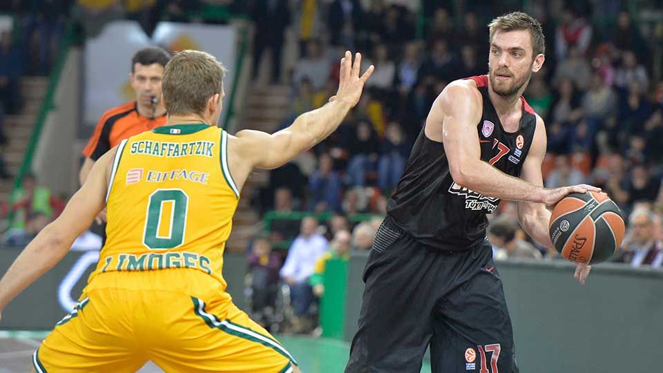 Πρώτος ο Θρύλος