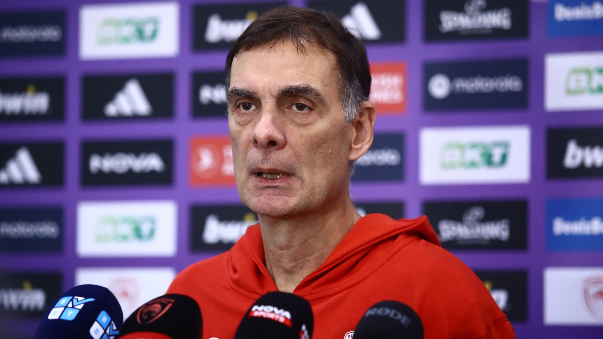 Μπαρτζώκας: «Πολύ απαιτητικό το παιχνίδι με την Μπαρτσελόνα» (vid)