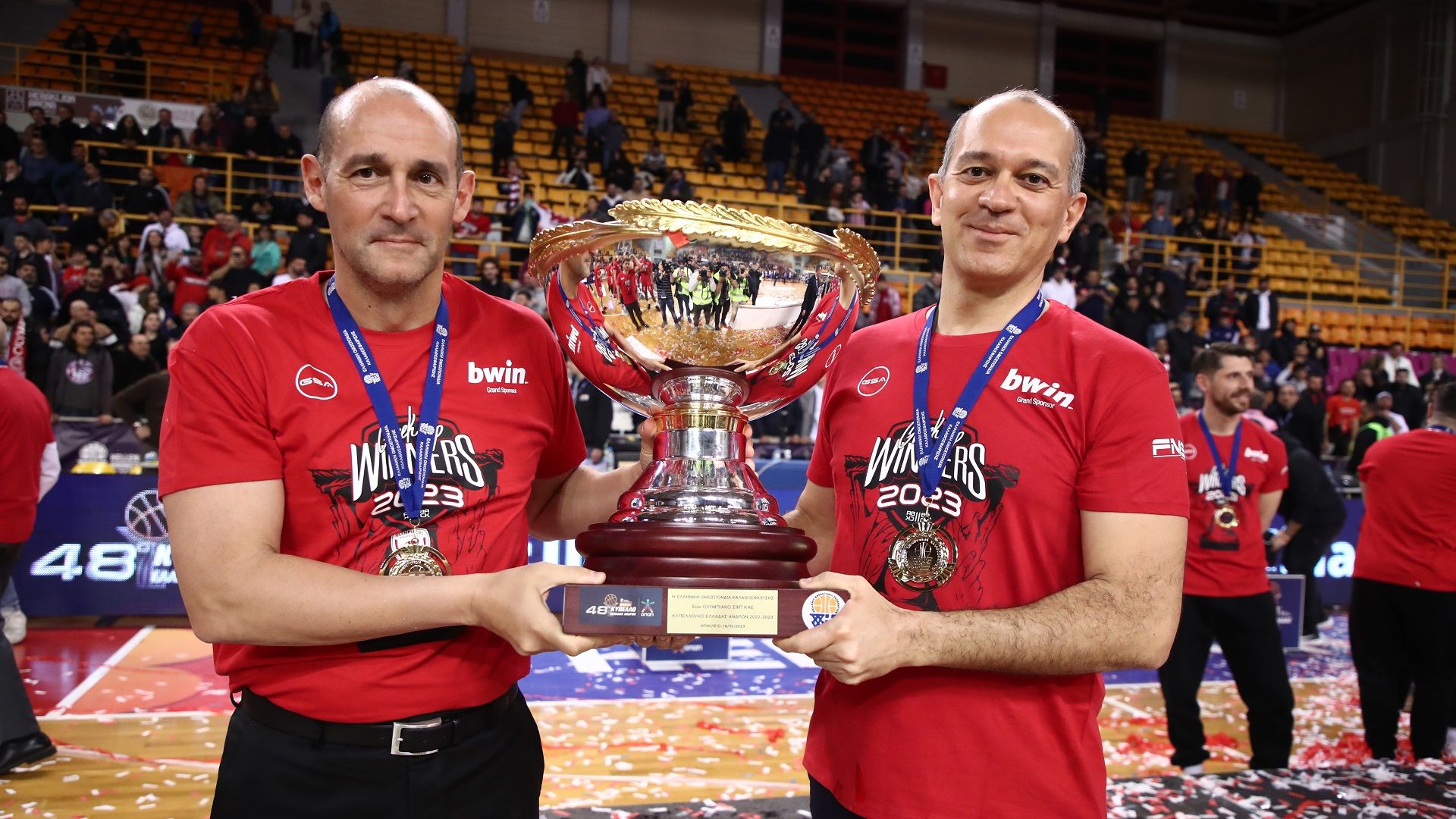 Olympiacos’ Presidents: «Our life motto is ‘to the end’»!