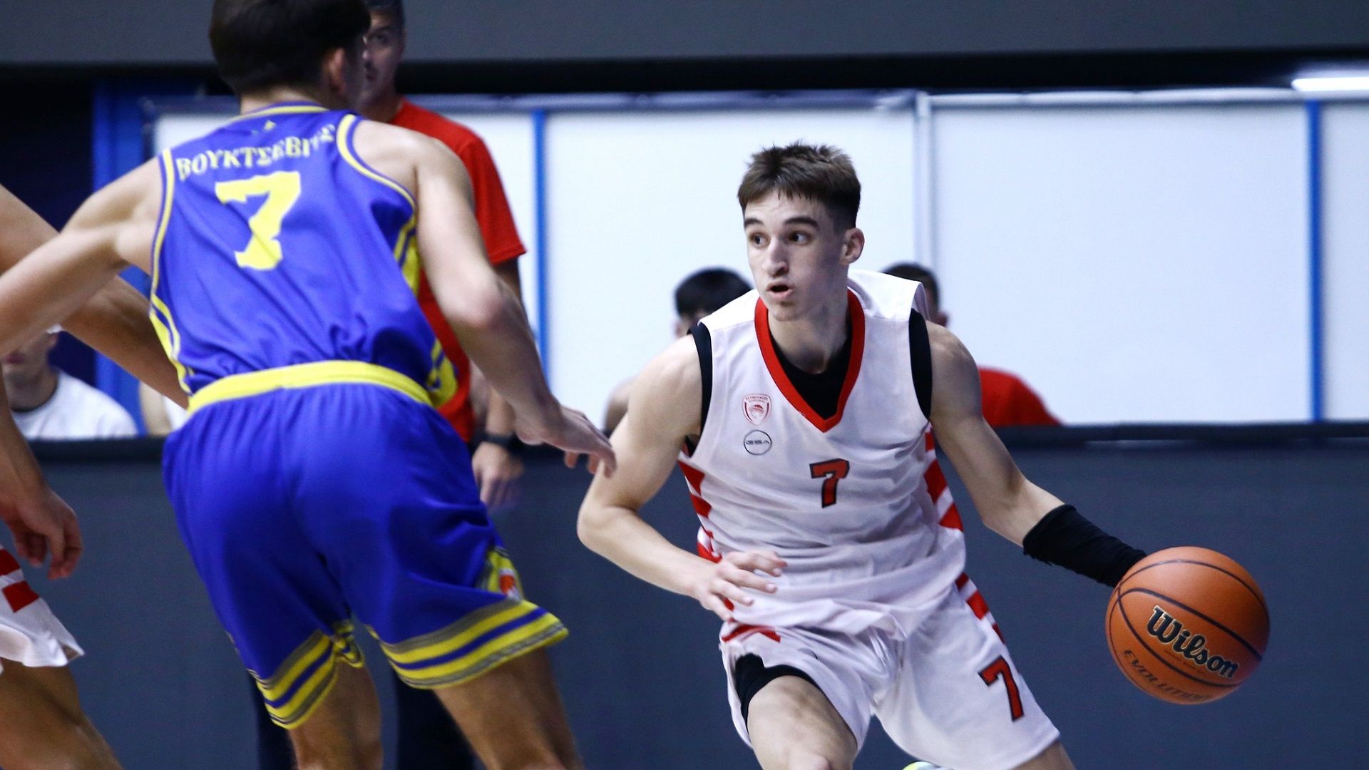 Επιβλητική νίκη για τους Εφήβους