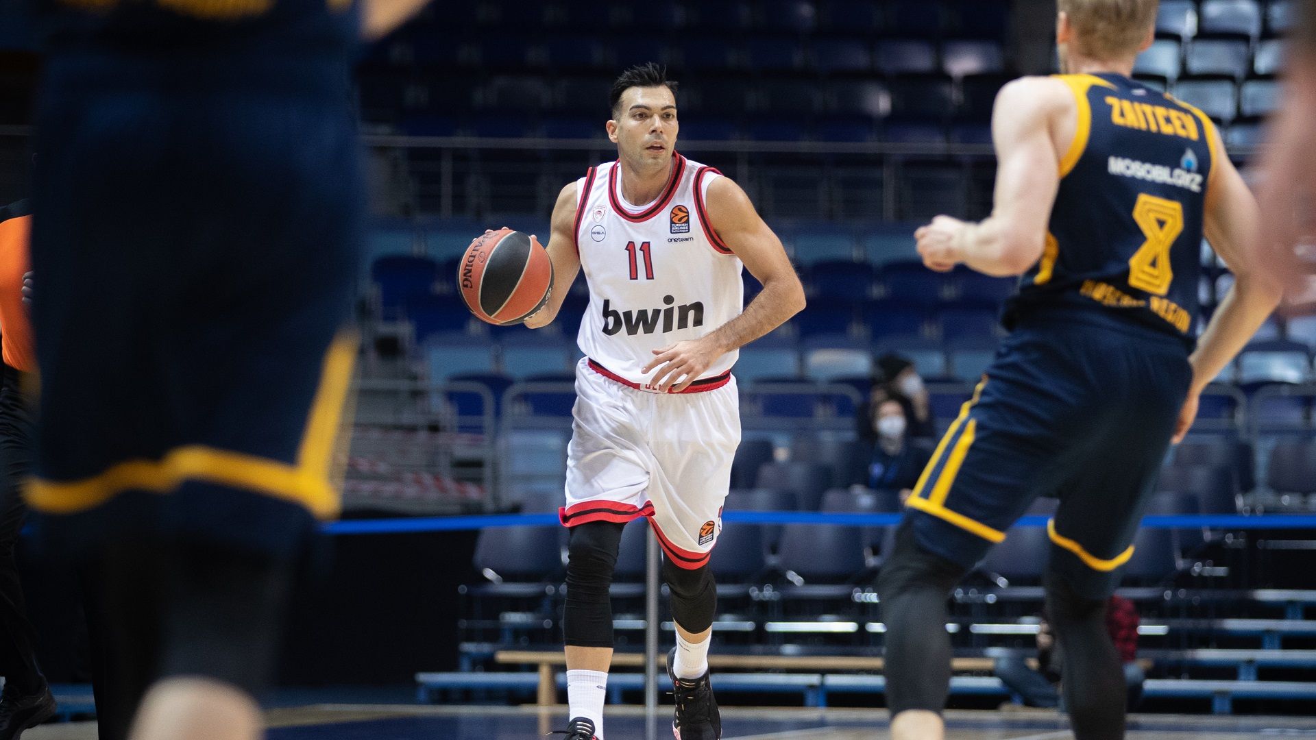 One hundred points and a win in Moscow!