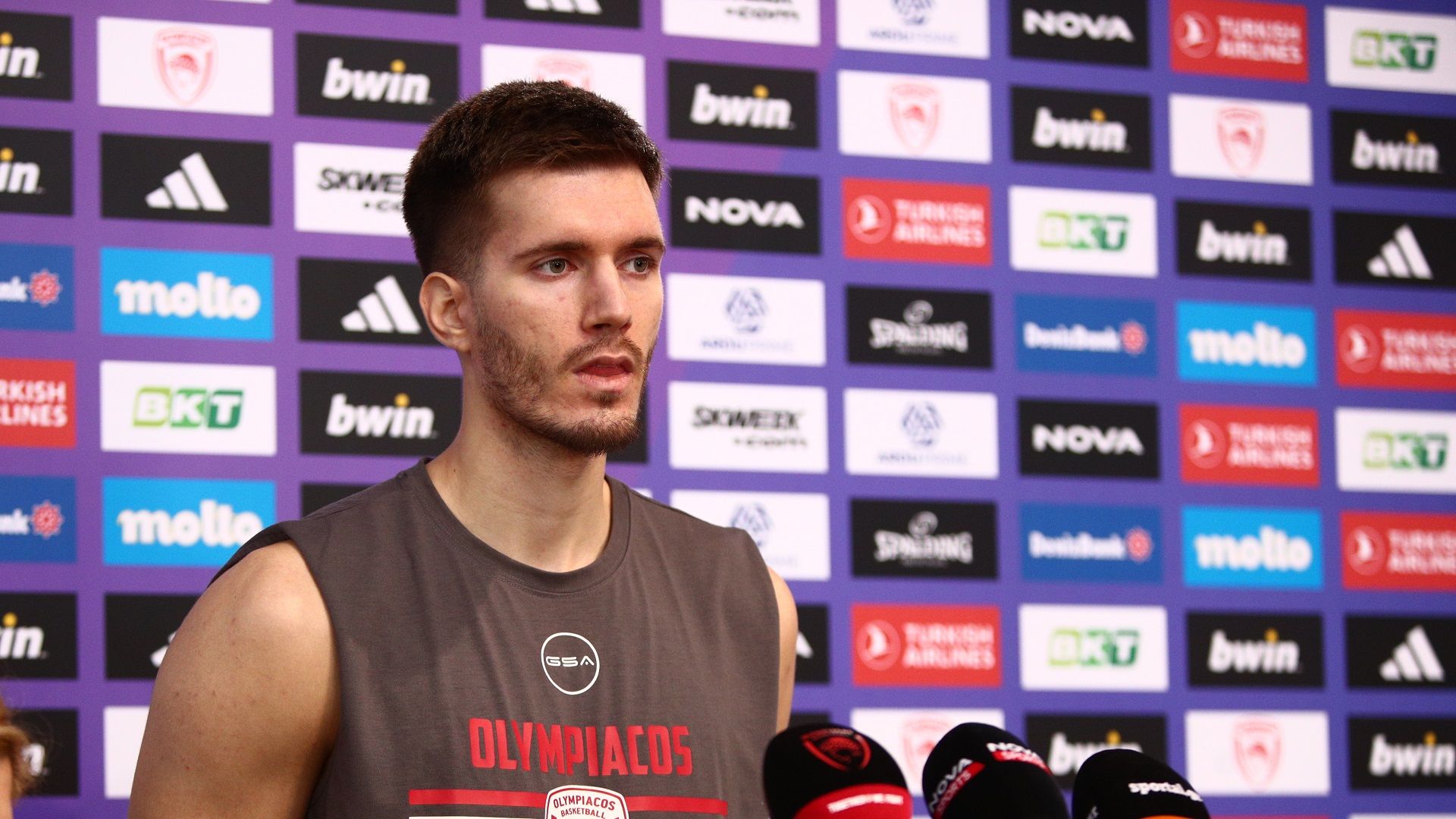 Πετρούσεφ: «Ανυπομονώ να παίξω» (vid)