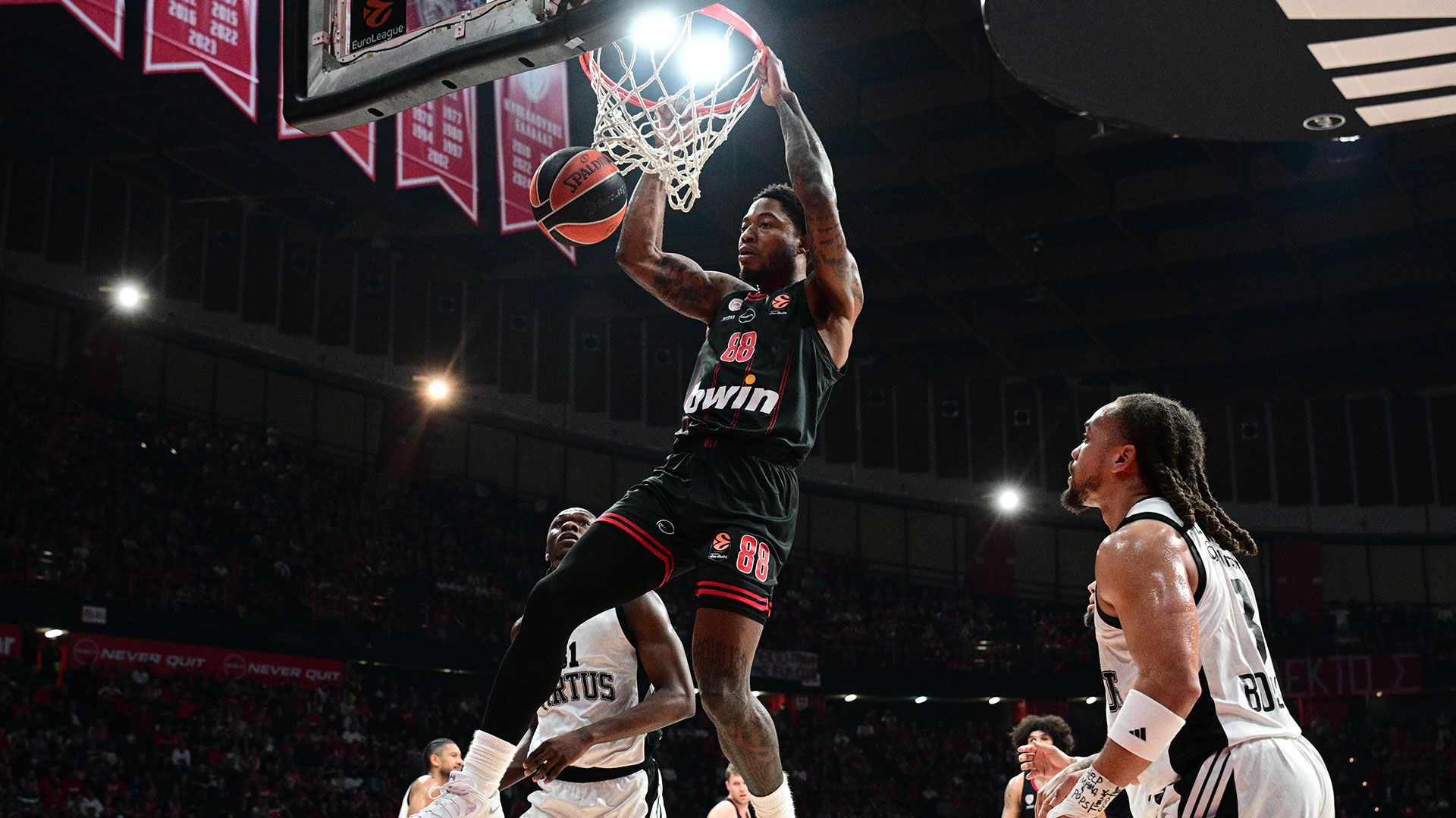 Επέστρεψε στις νίκες με επιβλητική εμφάνιση