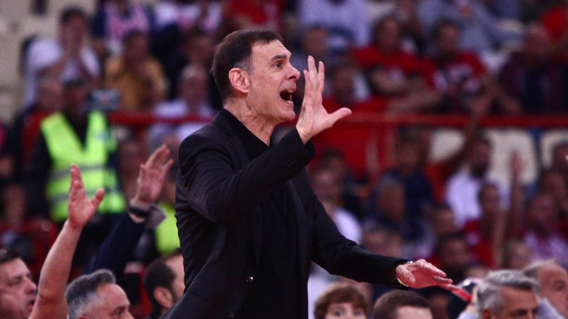 Μπαρτζώκας: «Να συνεχίσουμε να παλεύουμε» (vid)