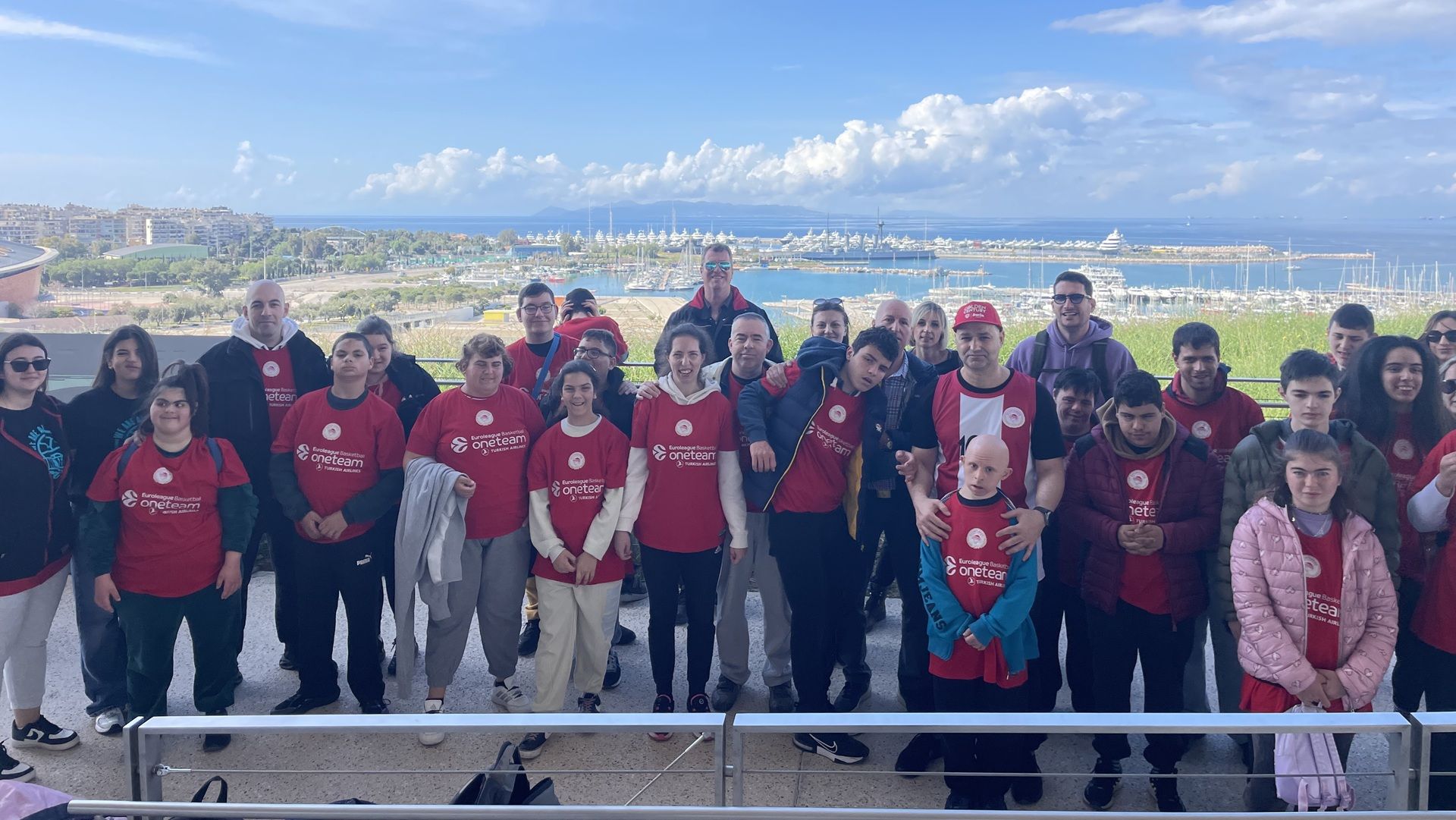 One Team: Ύμνος στην ομαδικότητα και επαφή με τη φύση