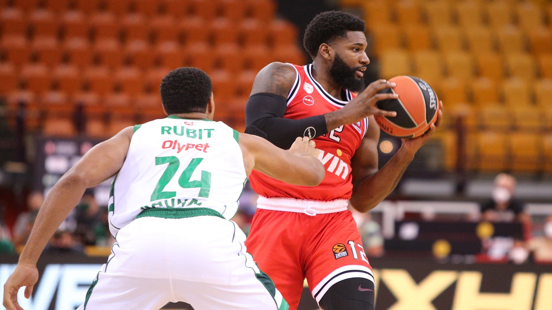 A defeat in the premiere of the Euroleague