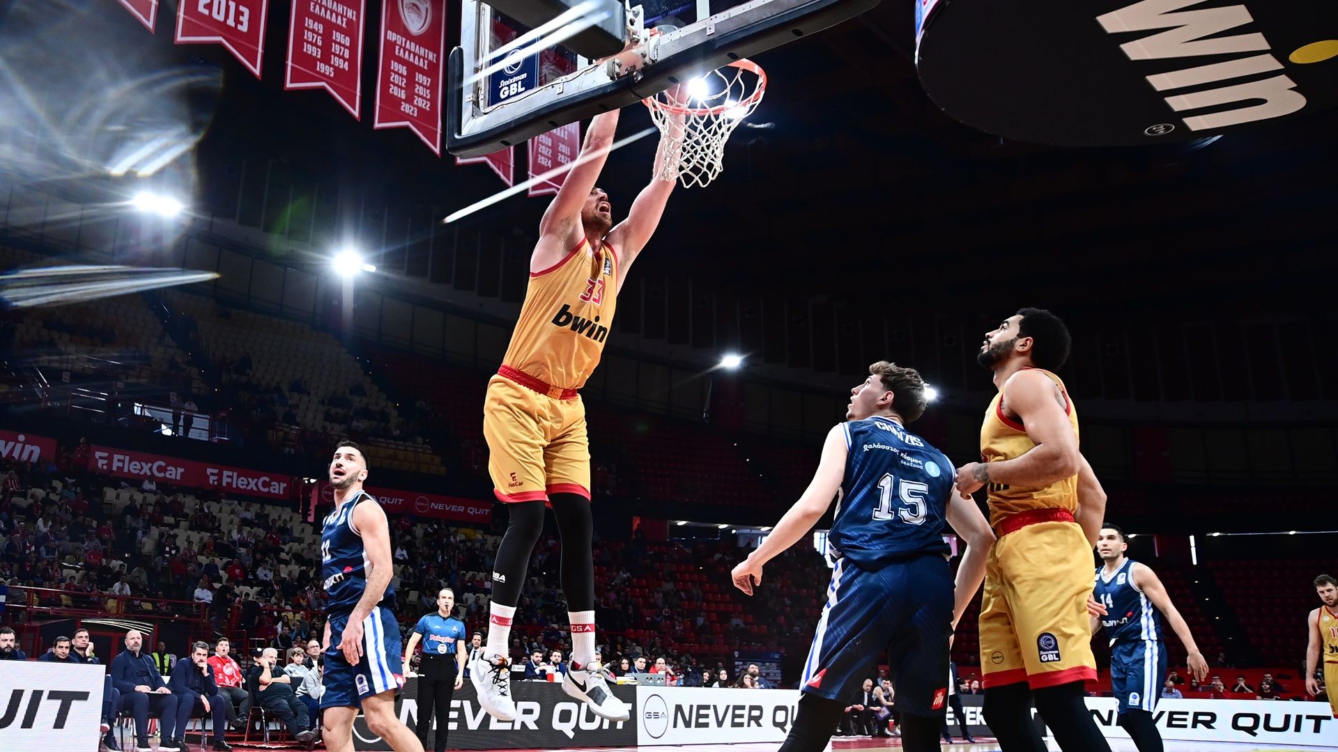 Έκανε το καθήκον του και τώρα «διαβολοβδομάδα»