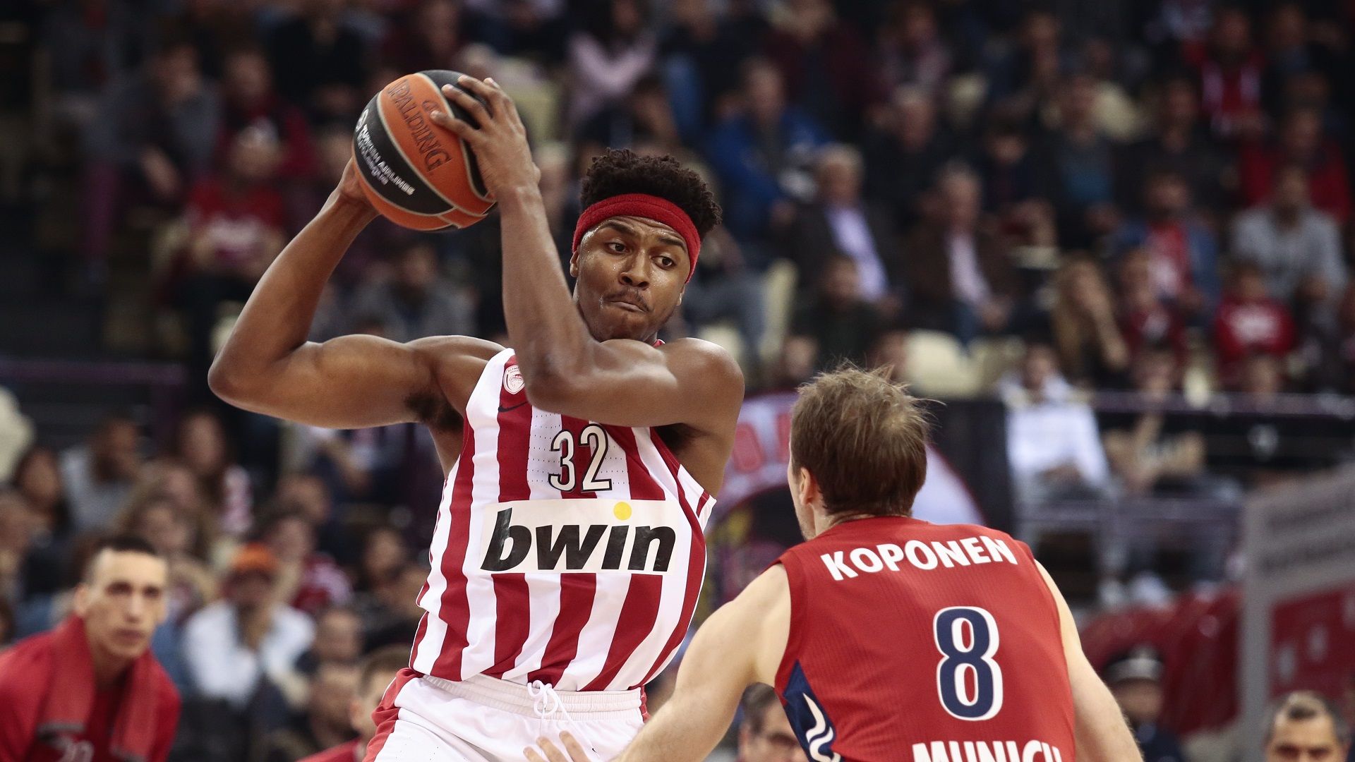 «Demolished” Baynern and flies out to Gran Canaria!