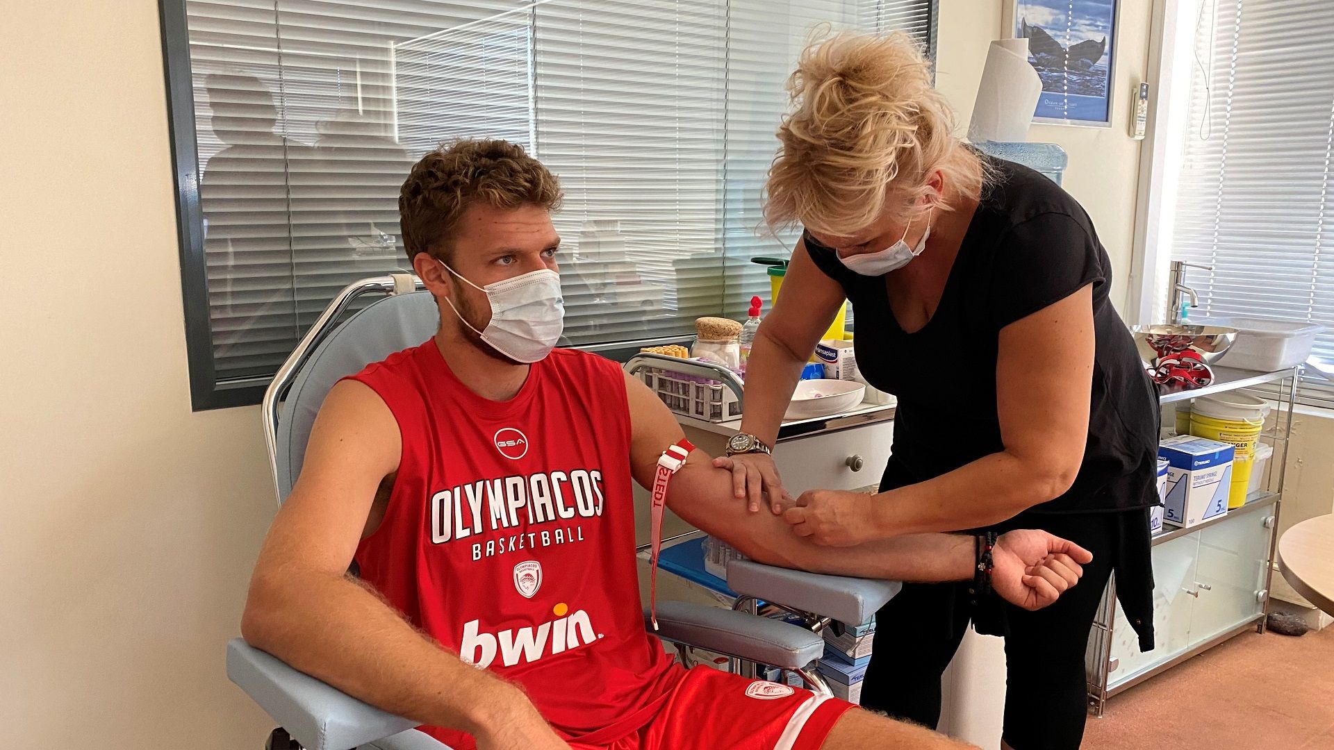 Πέρασαν από ιατρικά και εργομετρικά οι «ερυθρόλευκοι» (pics)