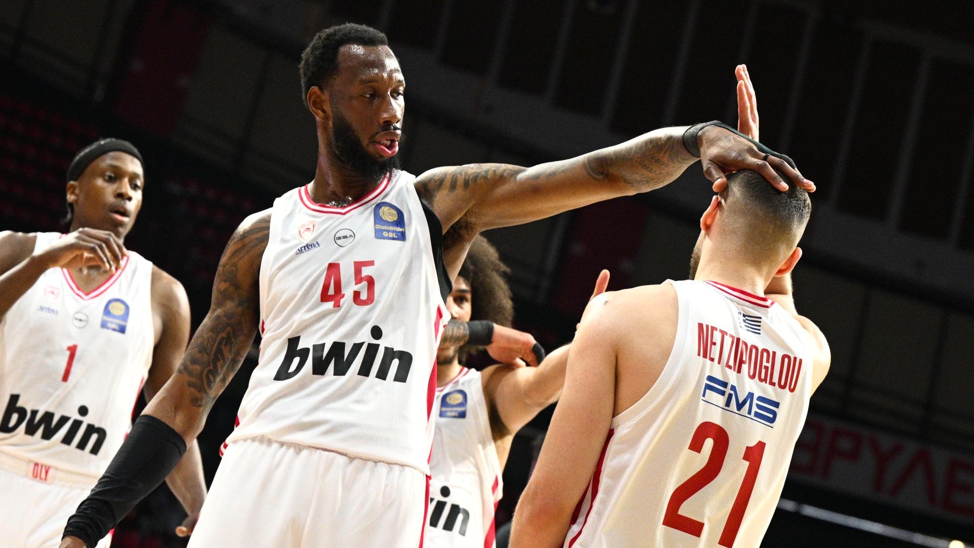 Μεσημέρι – ρεκόρ για Ολυμπιακό και Νετζήπογλου