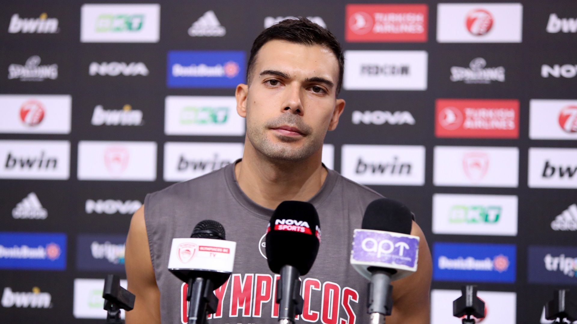 Σλούκας: «Πρέπει να κερδίσουμε ότι και να γίνει»