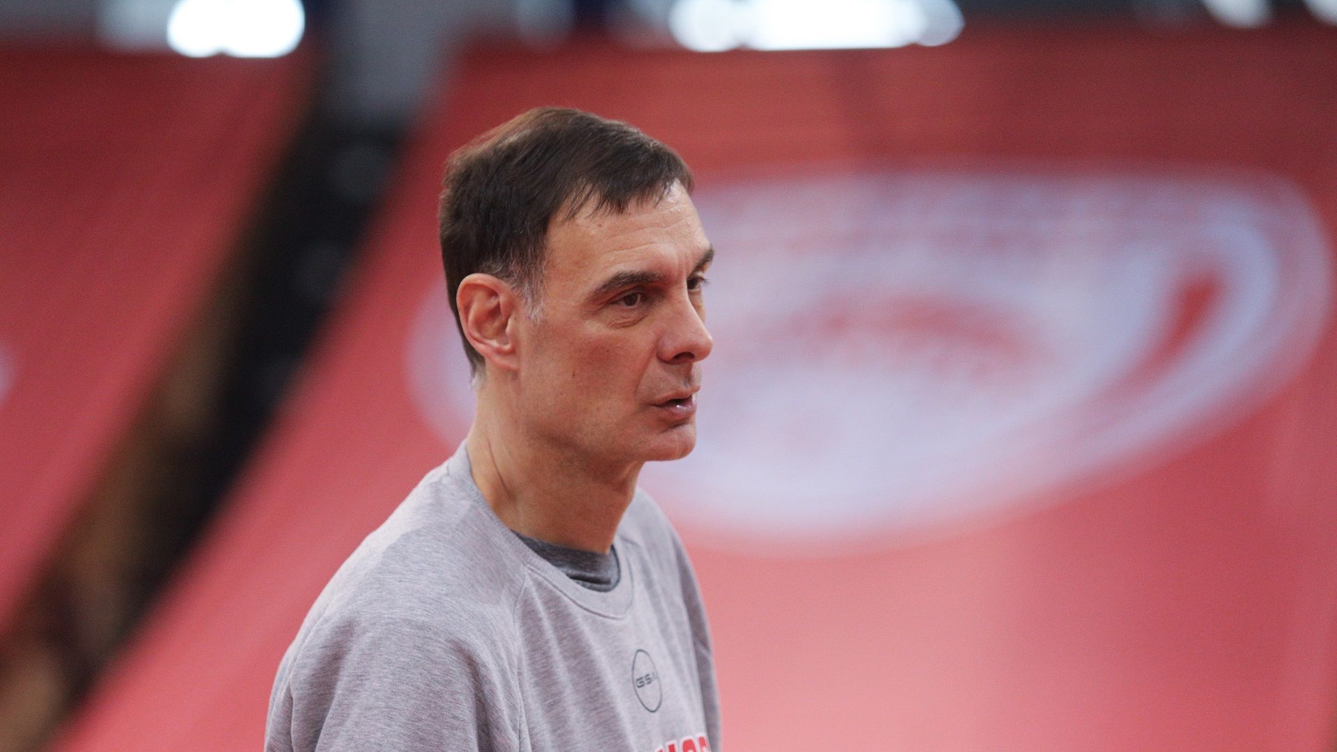 «Πρέπει να παίξουμε καλή άμυνα πάνω στον Πάνγκος» (vid)