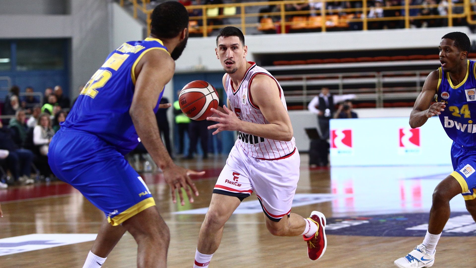 Final 8: To the semifinals with ease!