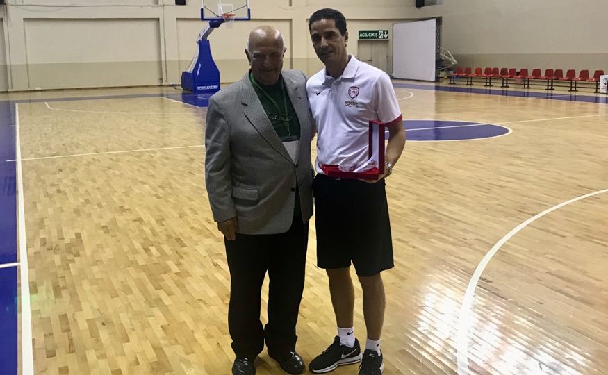 Σφαιρόπουλος σε ρόλο... καθηγητή