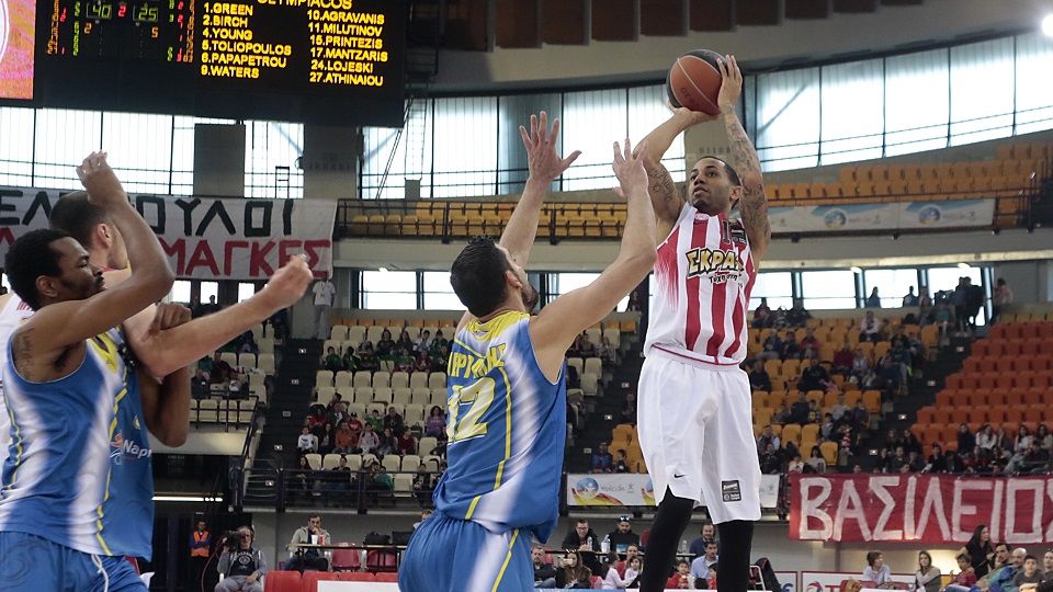 Άμυνα, θέαμα και τρίποντα!