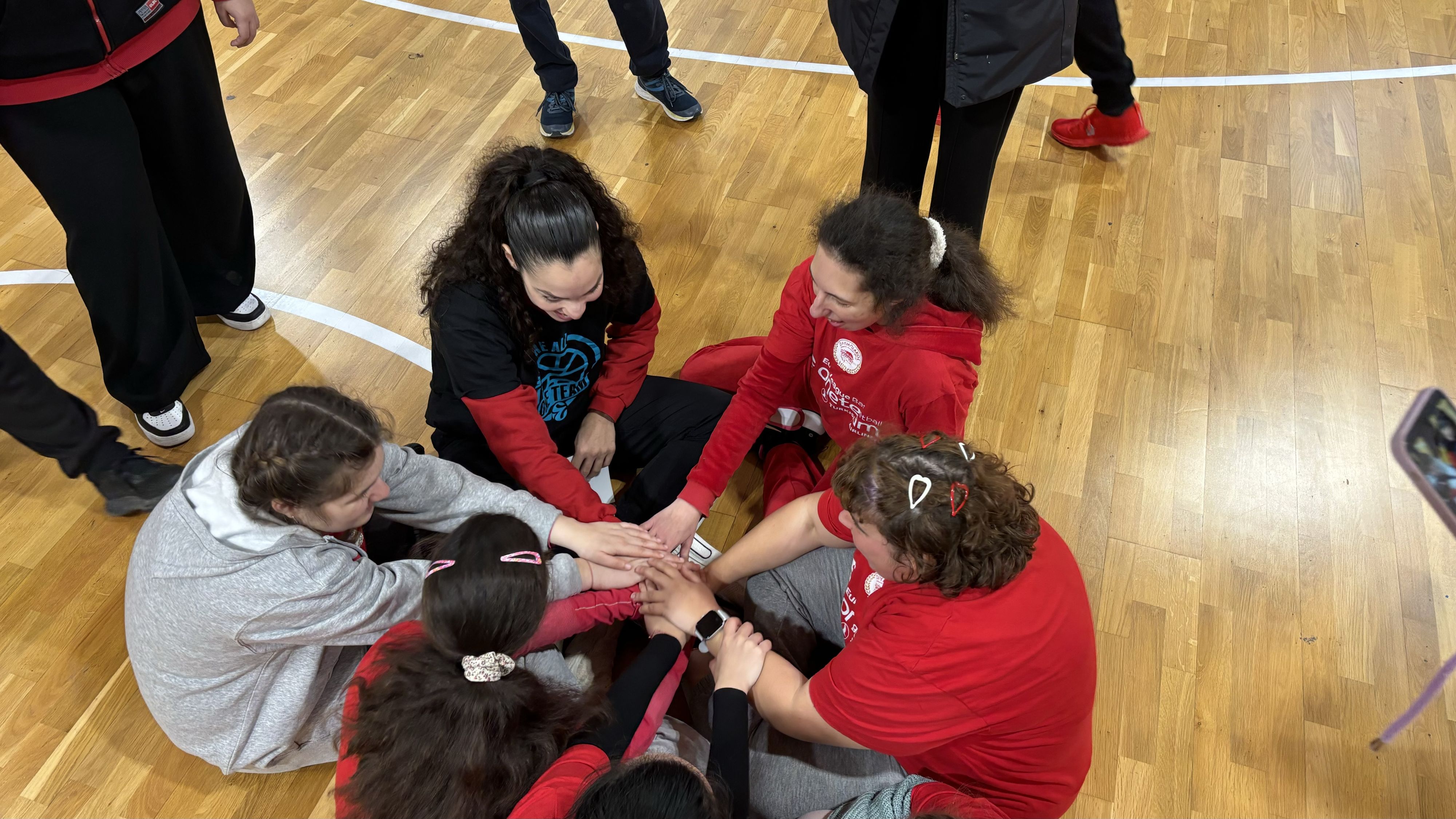 Η One Team τιμά την Παγκόσμια Ημέρα της Γυναίκας (vid)