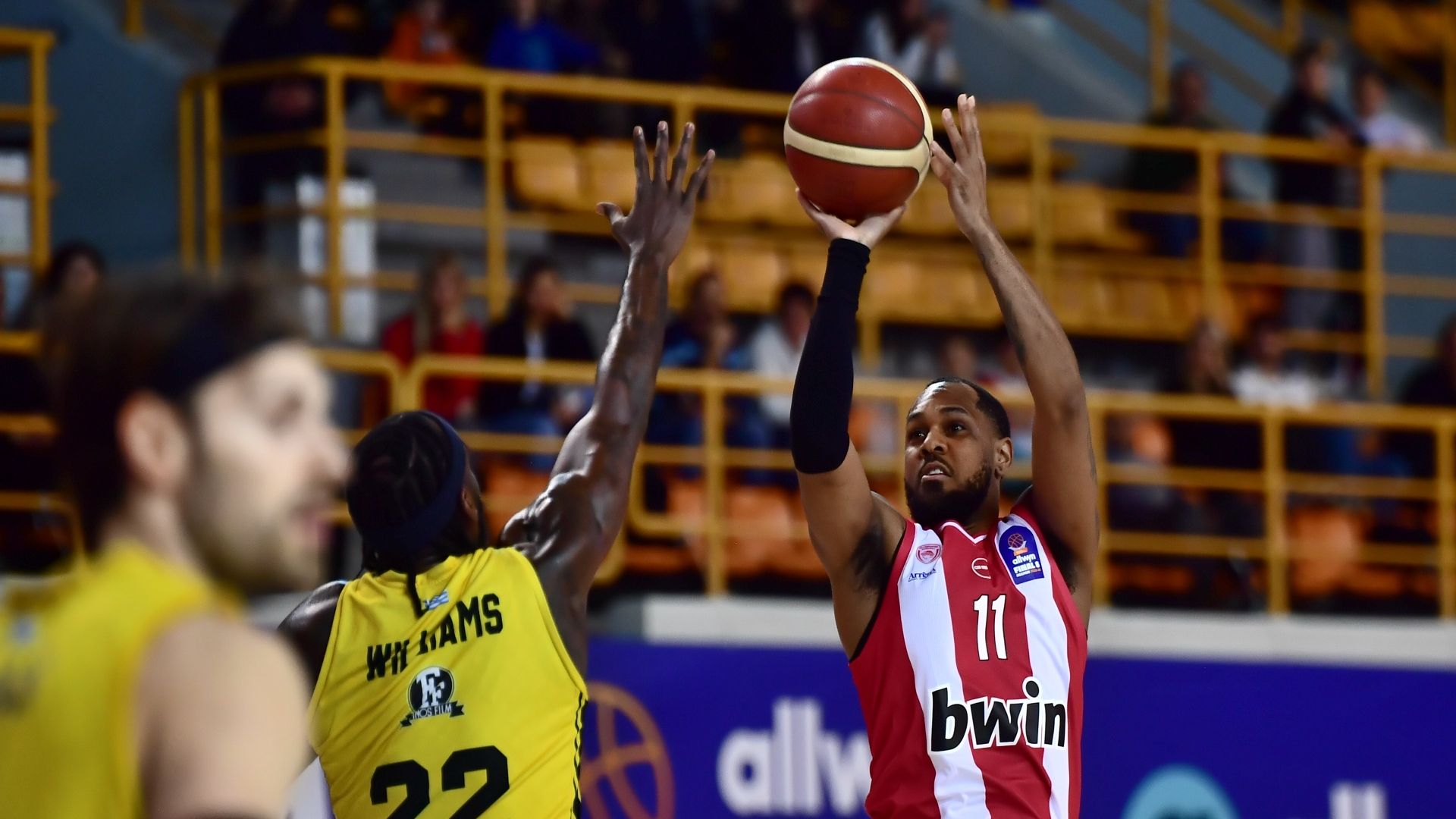 Έκανε το καθήκον του κόντρα στο Μαρούσι και προκρίθηκε στον τελικό