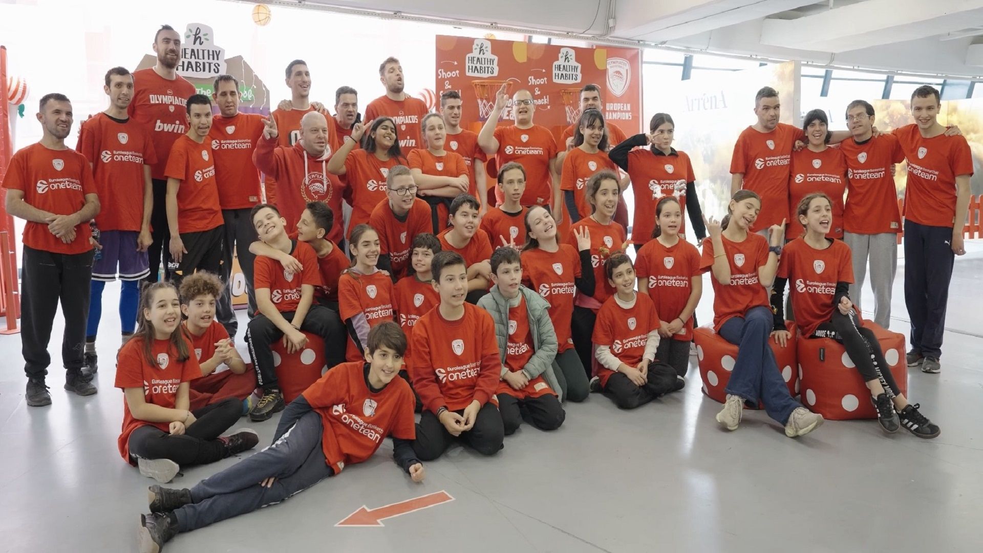 One Team in festive mood! (vid)