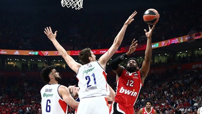 Olympiacos fell fighting